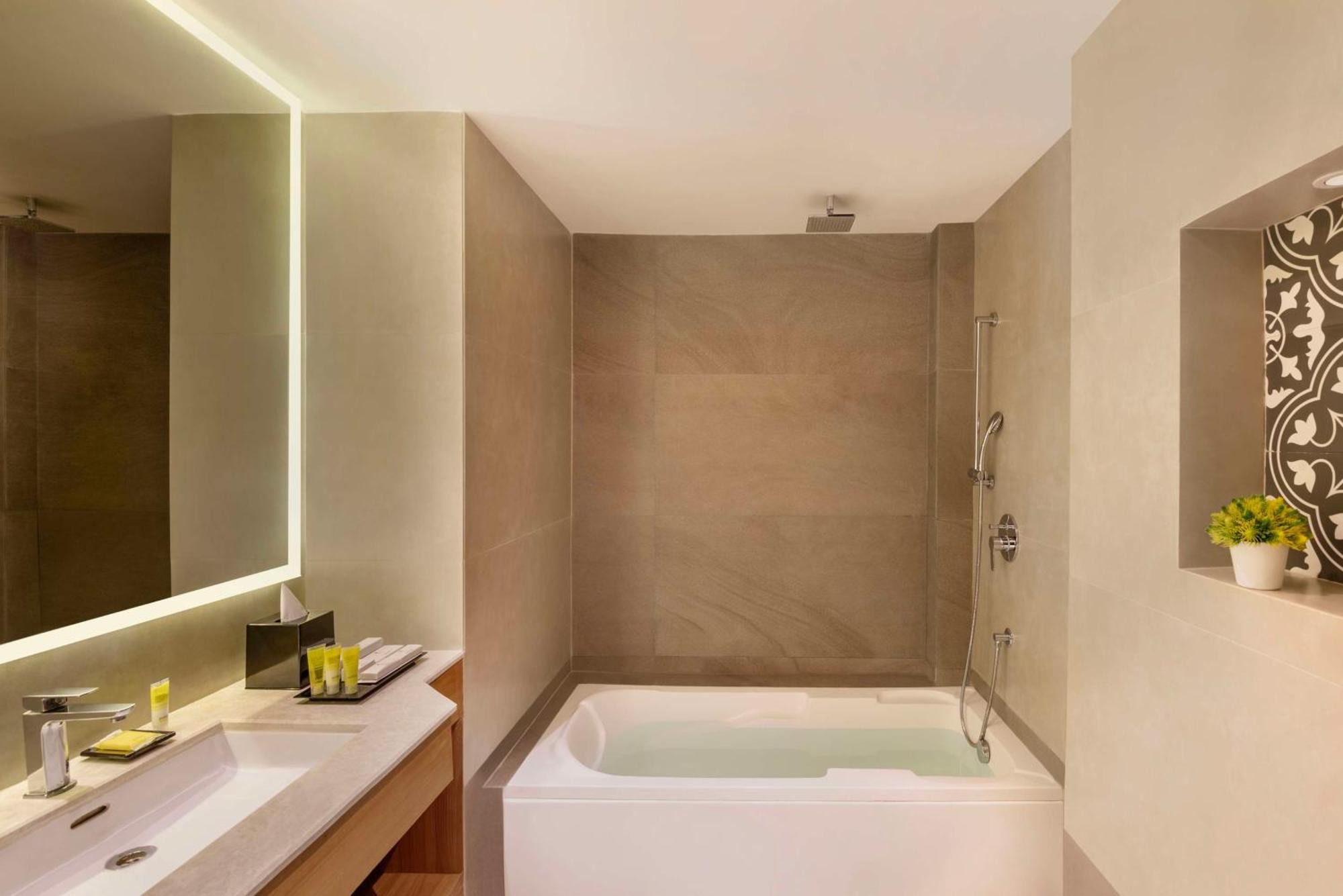 Hyatt Place Goa Кандолім Екстер'єр фото